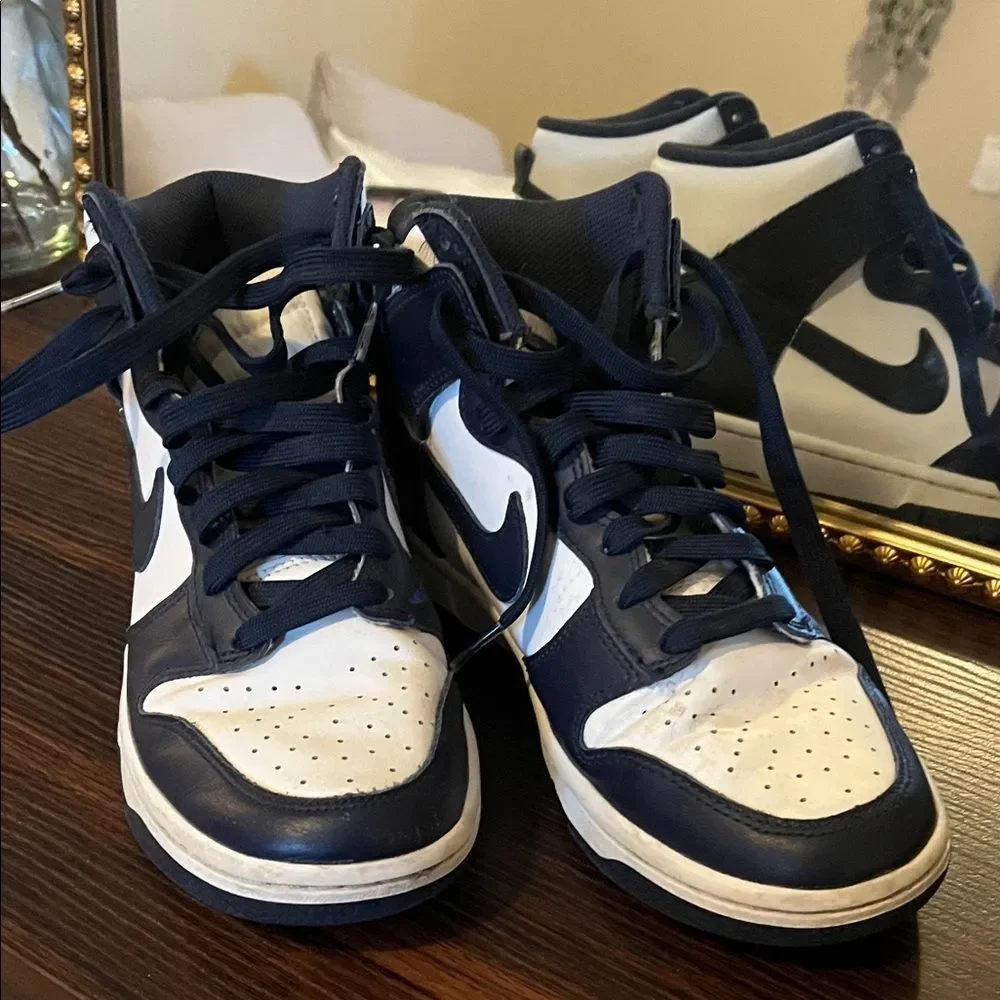 Men’s Nike Dunk High Navy White Sneakers Size 6